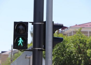 Кентауда жаңа үлгідегі бағдаршамдар орнатылуда