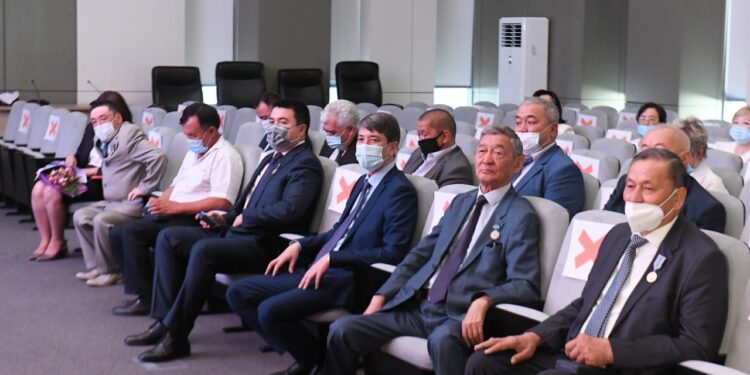 Түркістан облысының дәрігерлері марапатталды