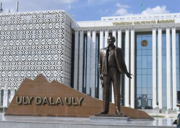 «Ұлы даланың ұлы» ескерткіші – ел ықыласы