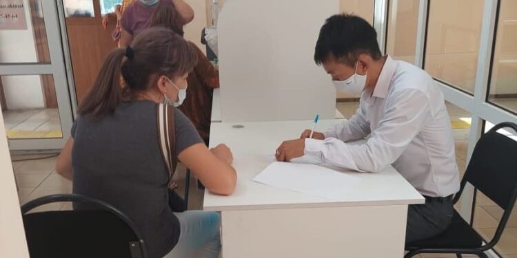 Қаратау ауданында 12 062 отбасы атаулы әлеуметтік көмек алуға мұқтаж деп танылды