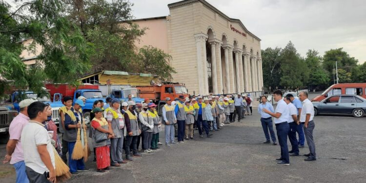 Абай ауданында санитарлық тазалық жұмыстары тұрақты жүргізілуде