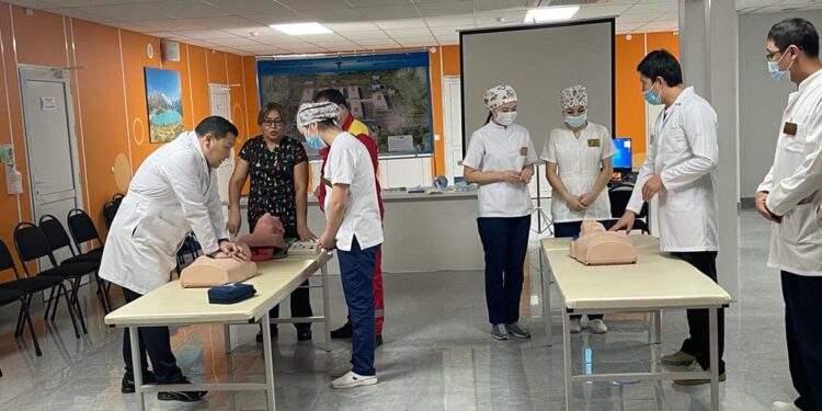 Түркістандық дәрігерлер ақш-та алған білімдерін әріптестеріне үйретуде