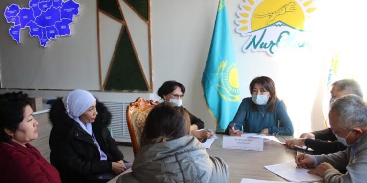 Түркістан: Тұрғындардың әлеуметтік салаға қатысты өтініштері мен арыздары тыңдалды