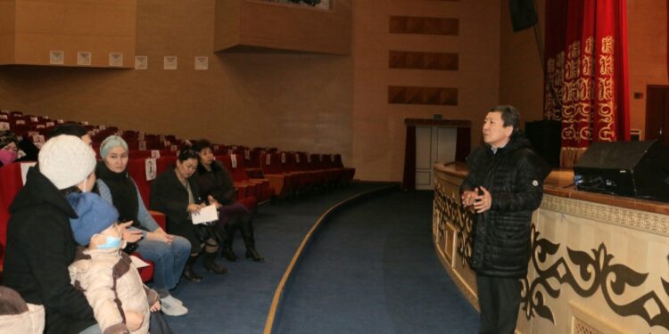 Қала әкімінің орынбасары тұрғындармен кездесті