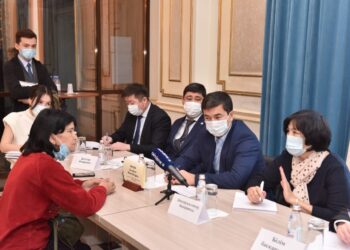 Қала әкімінің бірінші орынбасары «ашық есік күнінде» тұрғындарды қабылдады