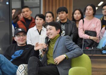 Өмірзақ Шөкеев: «Түркістанды дамытуда жастардың қосар үлесі мол»