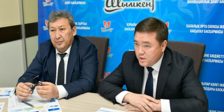 Жол және коммуналдық мәселе бойынша сала жетекшілері тікелей эфирде тұрғындардың сауалына жауап берді