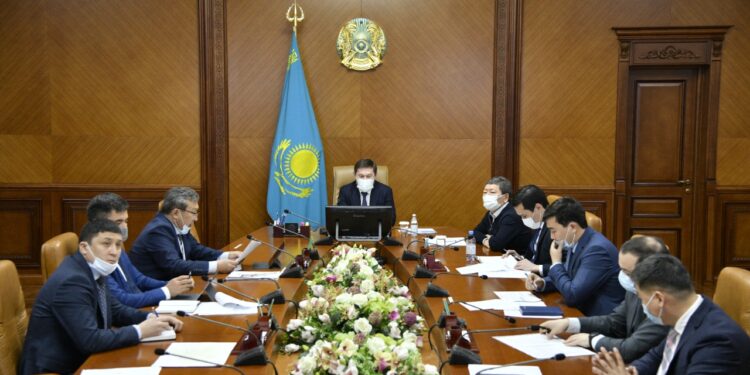 Қала әкімінің төрағалығымен аппараттық жиын өтті