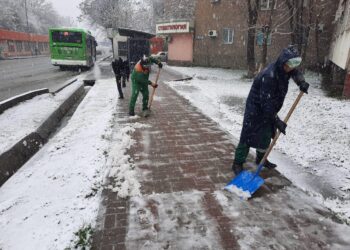 Абай ауданында қар күреу жұмыстары арқарылуда