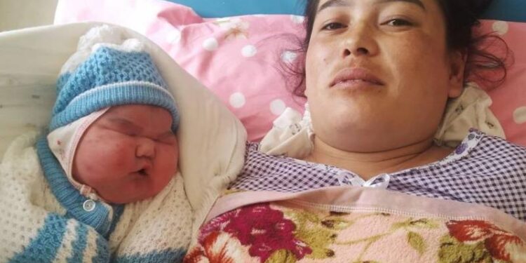 Өзбекстанда салмағы 7 кг нәресте дүниеге келді