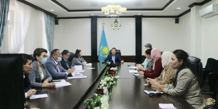 Аутизмге шалдыққан балалар мәселесі талқыланды