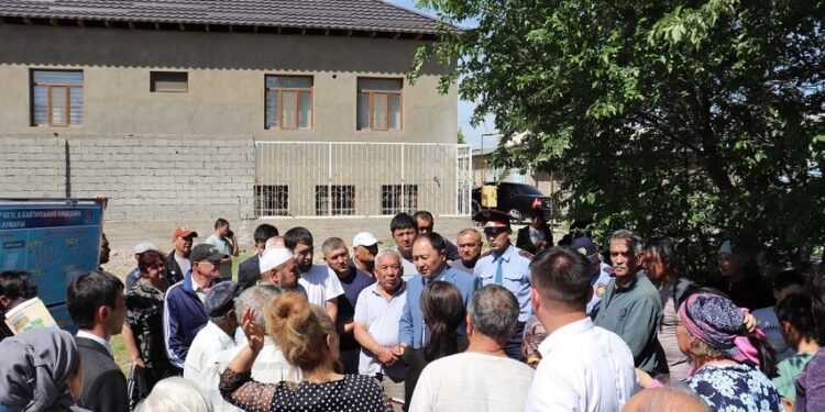 Әл-Фараби ауданы ІV-ші сектор тұрғындарымен ескі қалашықта кездесу өтті