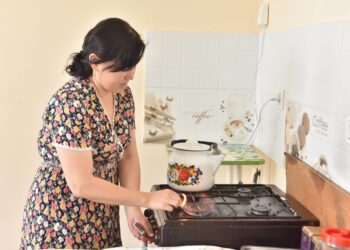 Шымкентте Асар-2 елді мекеннің тұрғындары табиғи газға қосылды