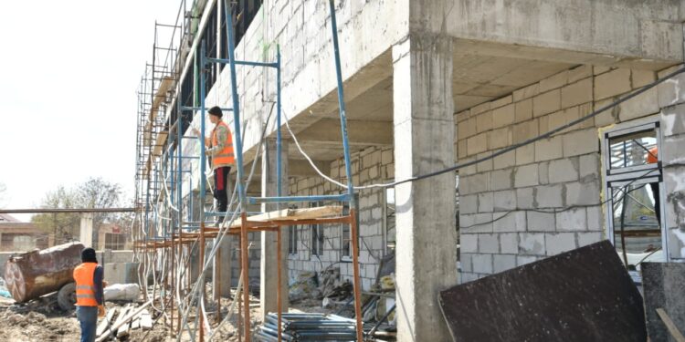 Қала әкімі «металлург» стадионының құрлыс барысын тексерді