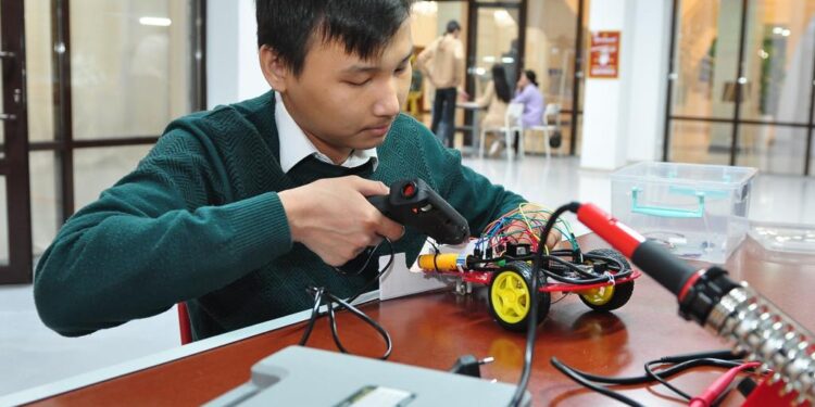 STEAM JasSpace: Атырауда жастар мен жасөспірімдерге арналған кеңістік ашылды