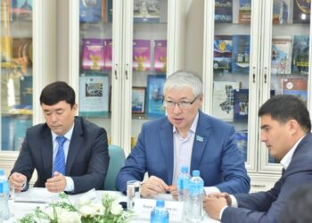 Мәжілісмен зиялы қауым өкілдерімен жүздесті