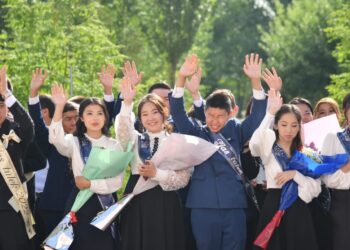 Шымкентте 11 мыңнан астам оқушы мектеп бітірді