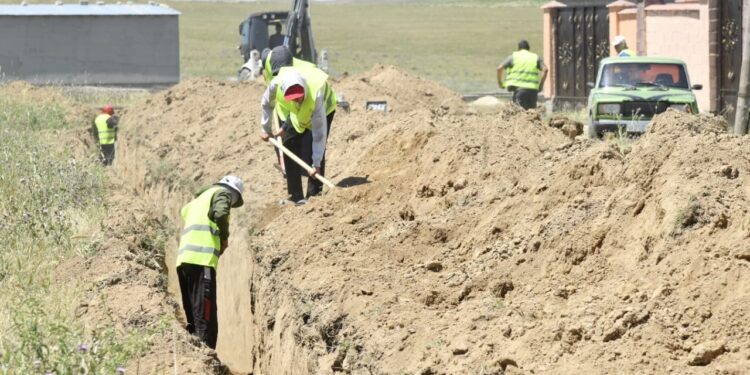 Қала әкімі Ақтасты газбен қамту жұмыстарын бақылады