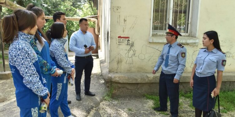 Шымкентте спортшылар полиция жұмысына көмектесті