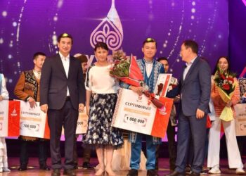 Дәстүрлі өнер байқауының жеңімпаздары марапатталды