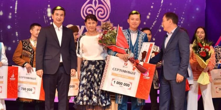 Дәстүрлі өнер байқауының жеңімпаздары марапатталды