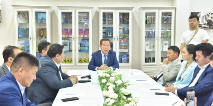 Өнер майталмандары дәстүрлі ән өнерінің болашағын талқылады