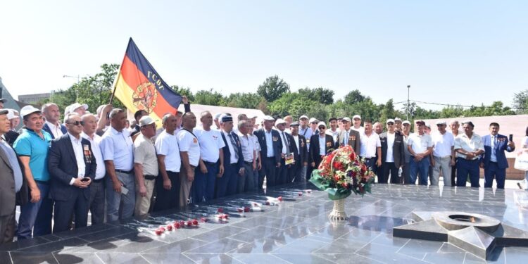 Ардагерлер тәрбие жұмысына үлес қоспақ