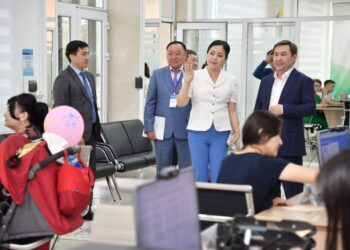 М.Әйтенов «Бақытты Жанұя» орталығының жұмысымен танысты