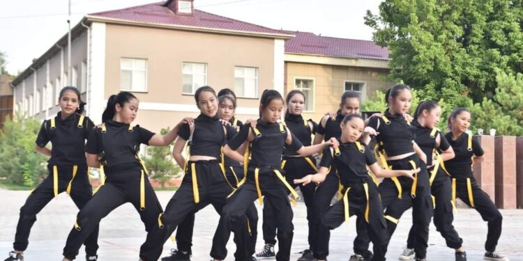 Шымкентте мектеп оқушылары арасында«Би Батл» фестивалі өтіп жатыр