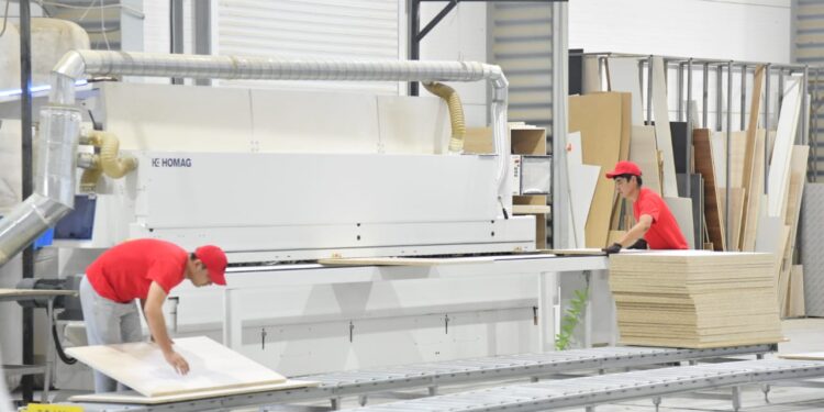 Шымкентте қала күні қарсаңында жиһаз фабрикасы іске қосылды