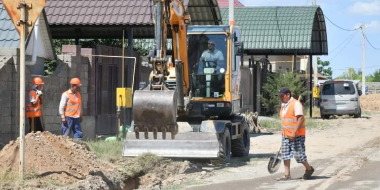 Ақжайық шағынауданында кәріз жүйесі тартылуда