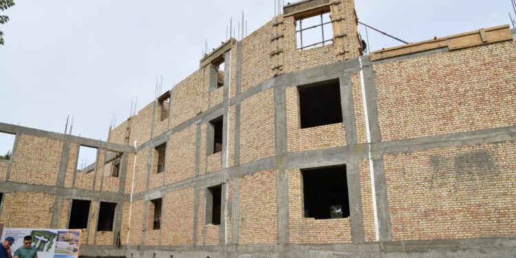 №45 мектепке жапсарлас ғимарат салынуда