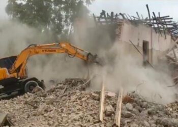 Шымкентте өрт сөндіру ғимараты сүріліп жатыр