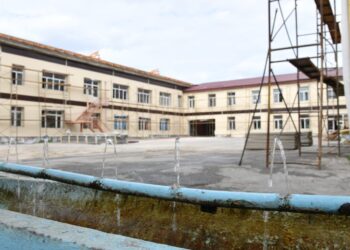 Сайрам тұрғын алабындағы көне мектеп күрделі жөнделуде