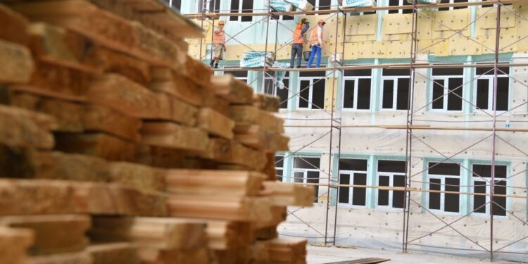 №11 мектеп күрделі жөндеуден өтуде