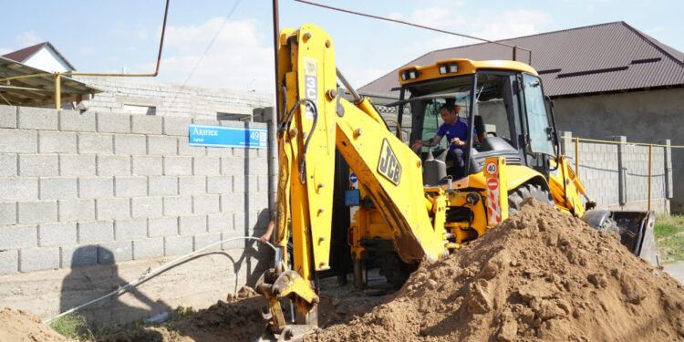 М.Әйтенов Құрсайдың ауыз сумен қамту жұмыстарын тексерді