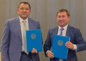 Мұрат Әйтенов Маңғыстау облысы әкімімен кездесті