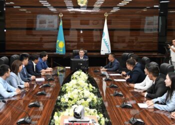 М. Әйтенов белсенді жастармен кездесті