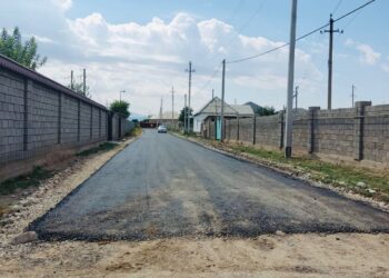 Мұратбаев көшесінде орташа жөндеу жұмыстары жүргізілуде