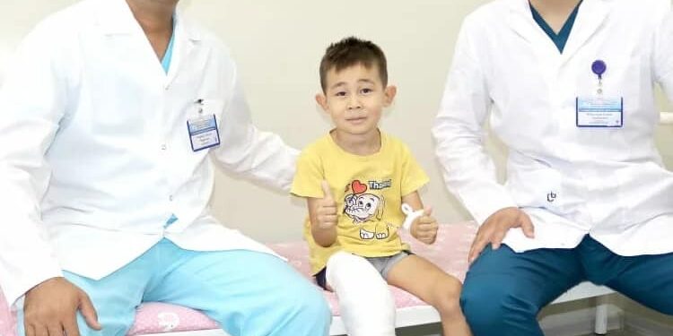 Бес жасар баланың үзілген тамыры жалғанды