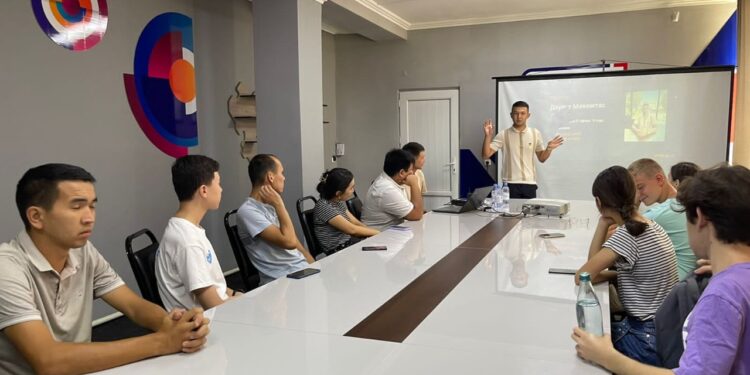 IT саласының қыр-сырын үйрететін вебинар өтті