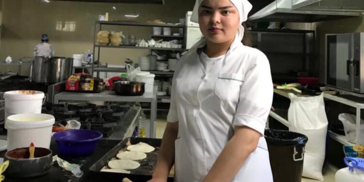 Шымкентте  «Жастар практикасымен » 1500-ден астам жас жұмысқа жолданды