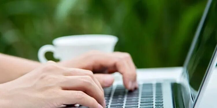 Мемлекеттік грантқа өтінім беруден қалып кетпеңіз!