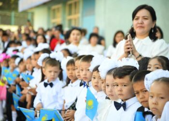 Мектептерде алғашқы қоңырау соғылды