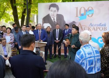 Асанбай Асқаровтың туғанына 100 жыл