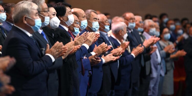 Ел дамуына еңбек сіңіргендер Мемлекет басшысының жарлығымен марапат алып марқайды