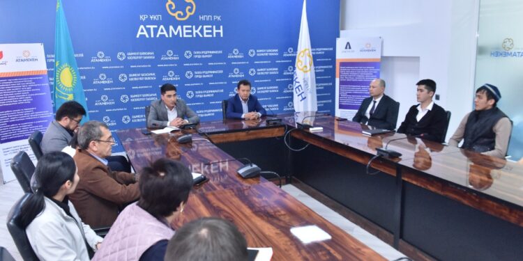 Бизнес пен үкімет арасындағы дәнекер