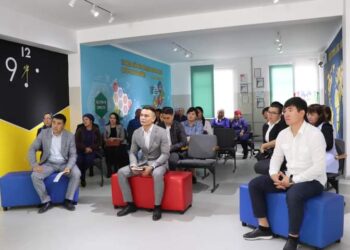 Бастауыш партия ұйымының өкілдерімен кездесті