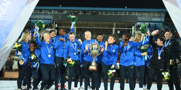 Шымкентте Республика күні қарсаңында ел чемпиондары марапатталды