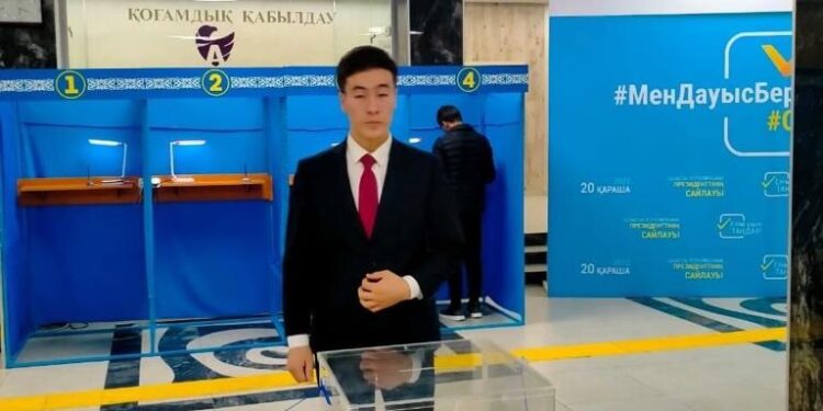 Шымкенттегі сайлау учаскесіне Қасымжомарт келді